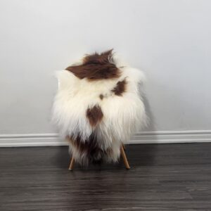 Icelandic Sheepskin Rug | 30 × 48 in | Item 030